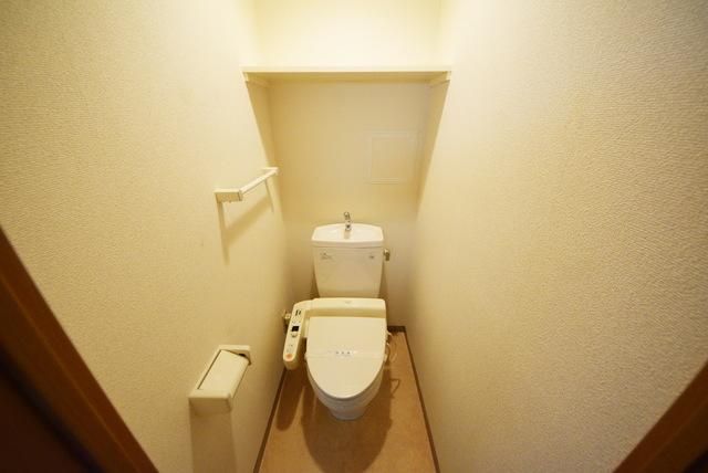 トイレ　★温水洗浄便座付トイレです★