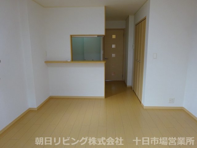 その他部屋・スペース　洋室約12.3帖