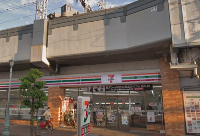コンビニ　セブンイレブン大阪片町店（コンビニ）まで258m