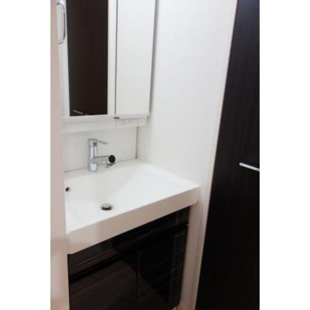 洗面設備　※写真は同タイプ住戸です。