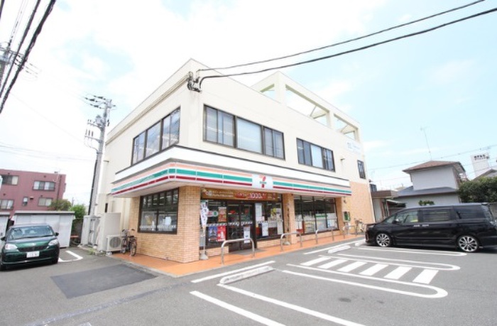 コンビニ　セブンイレブン（コンビニ）まで2200m