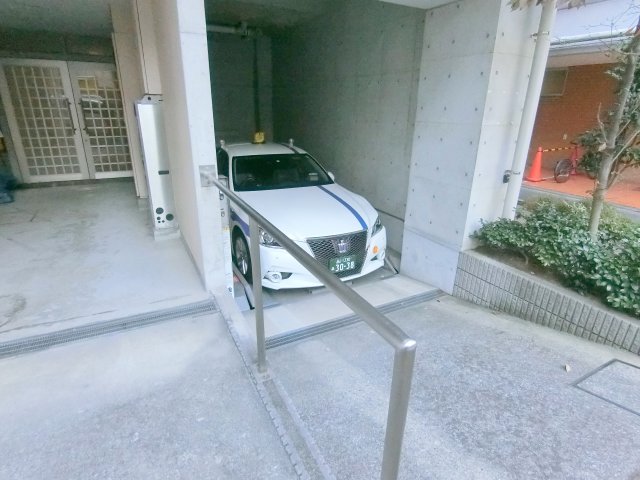 駐車場　グラントゥルース大森