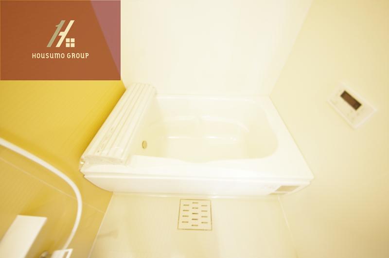 バス・シャワールーム　コンパクトで使いやすいトイレです