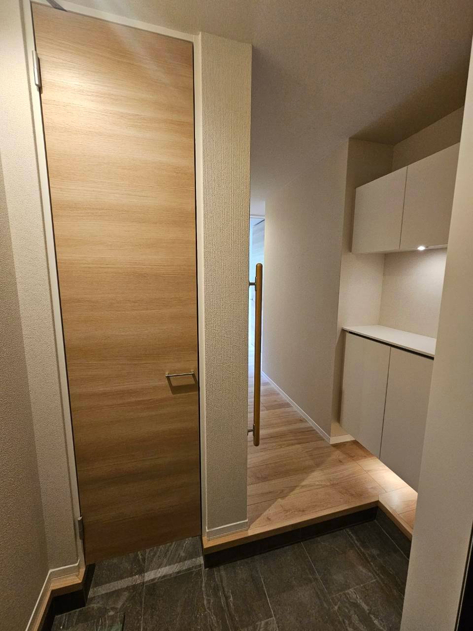 玄関　参考写真