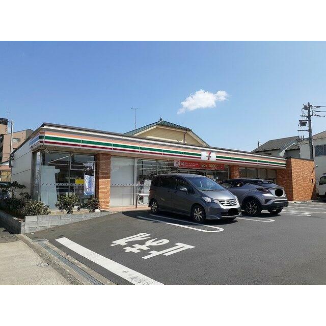 コンビニ　セブンイレブン（コンビニ）まで500m
