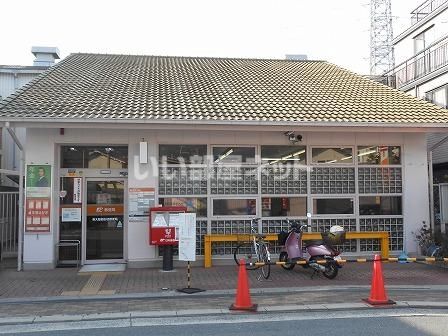郵便局　西石切郵便局（郵便局）まで153m