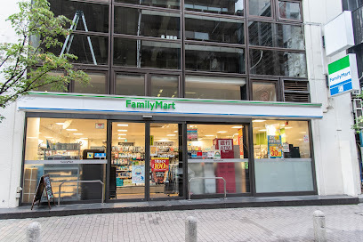 コンビニ　ファミリーマート 赤坂見附駅前店（コンビニ）まで291m