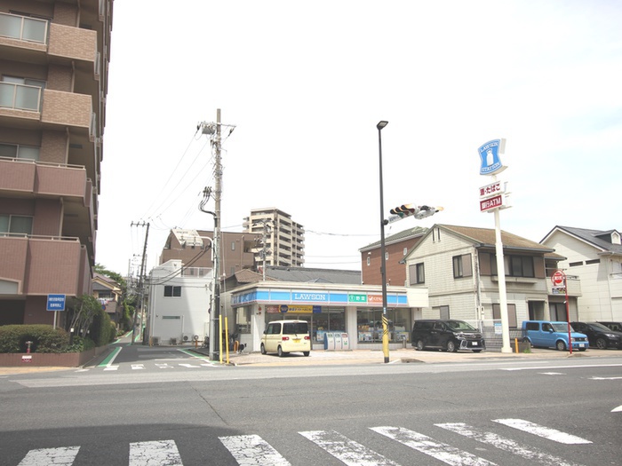 コンビニ　ローソン（コンビニ）まで140m
