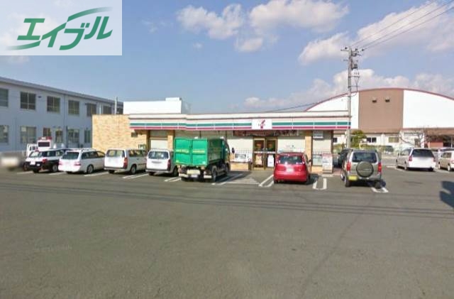 コンビニ　セブンイレブン岡山芳明小前店（コンビニ）まで626m