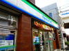 コンビニ　ファミリーマート駒沢大学駅前店（コンビニ）まで324m