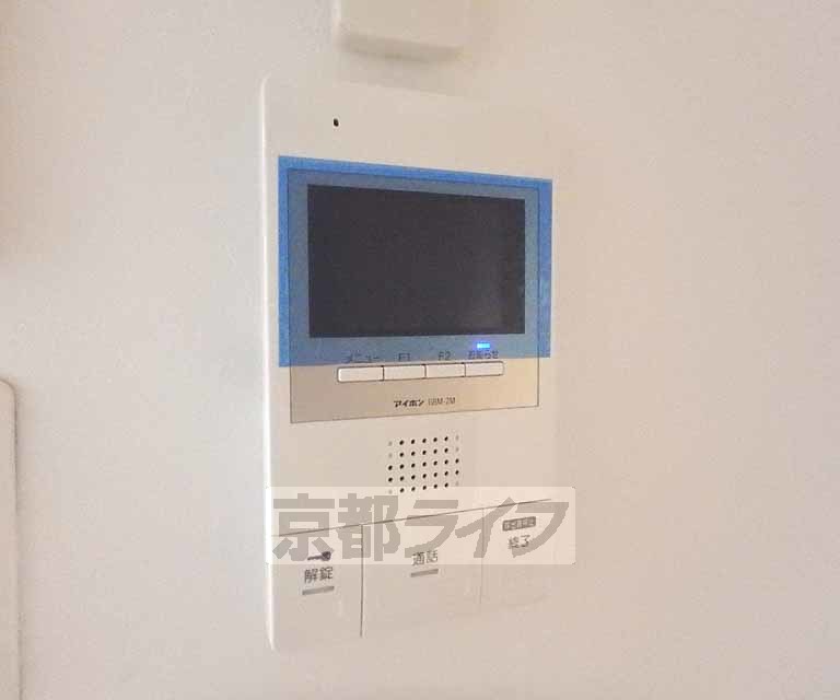 セキュリティ　モニター付きインターホンです。