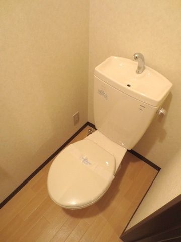 トイレ　別部屋参考写真