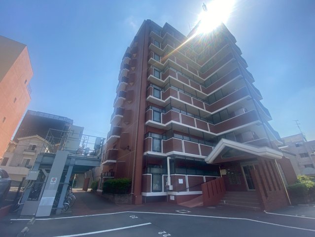 建物外観　ファーニス白壁