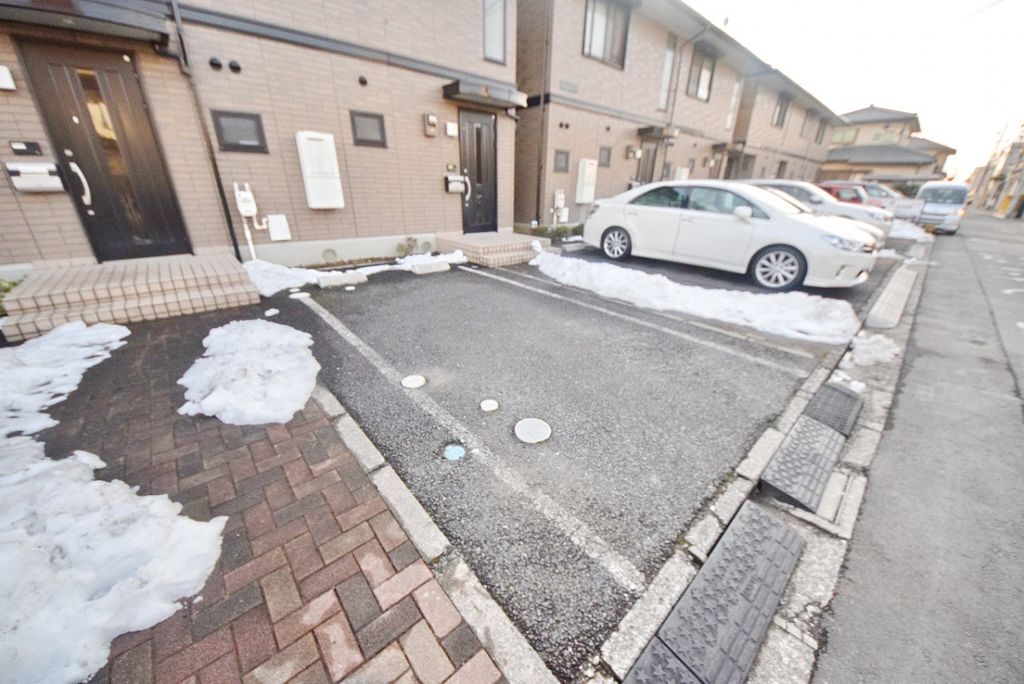 駐車場　駐車場
