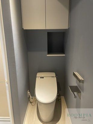 トイレ　※同タイプの別のお部屋です。