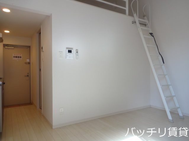 居室・リビング　別号室の画像。現況優先