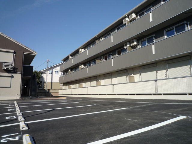 駐車場　駐車場要空き確認