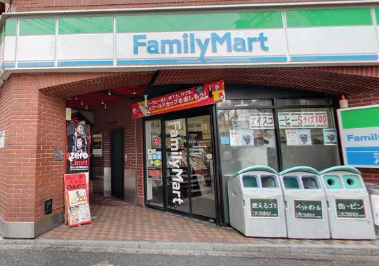 コンビニ　ファミリーマート 六本木東店（コンビニ）まで187m