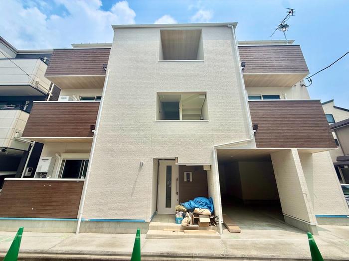 建物外観　建築中