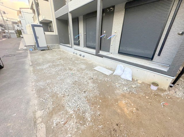 駐車場　あなたの大事な車も安心して駐車できます。