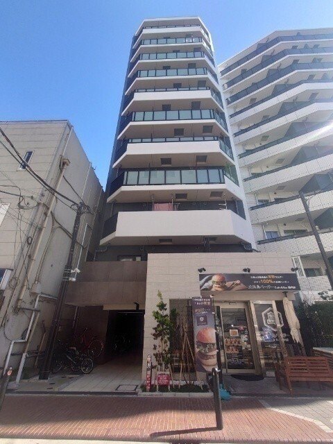 建物外観　オートロック完備