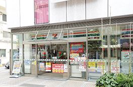コンビニ　セブンイレブンLuz大森店（コンビニ）まで208m