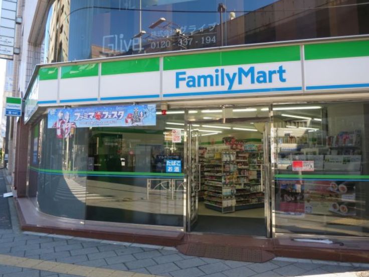 コンビニ　ファミリーマート神田岩本町一丁目店（コンビニ）まで107m