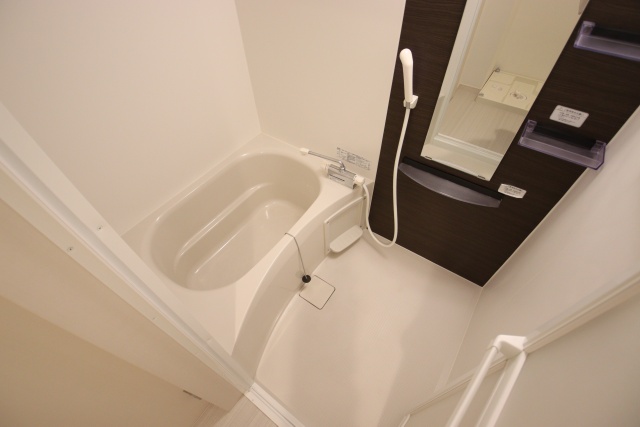 バス・シャワールーム　※別室の参考写真の為、現況優先です。