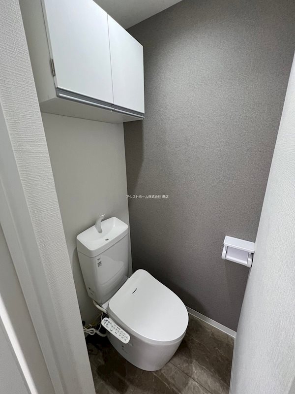 トイレ　ウオッシュレット付き