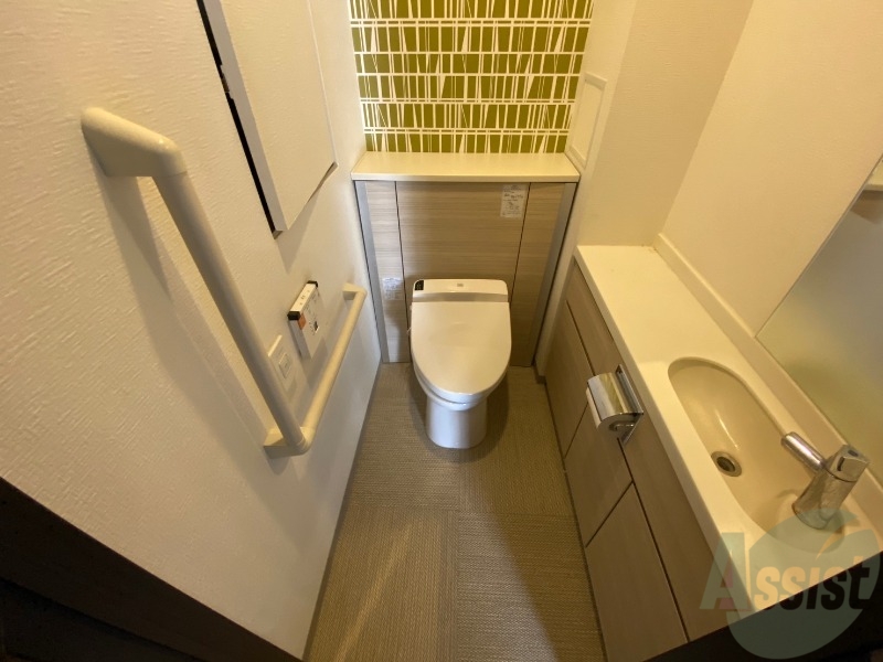 トイレ　トイレです。ウォシュレット付を探している方、おすすめです。