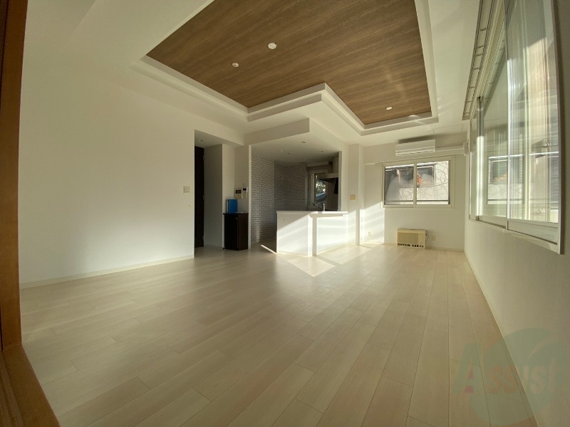 居室・リビング　広くてキレイなお部屋が広がっていて、充実した生活が送れそう。