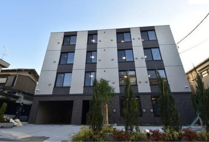 建物外観　建築中