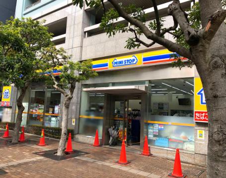 コンビニ　ミニストップ 新宿花園通り店（コンビニ）まで68m