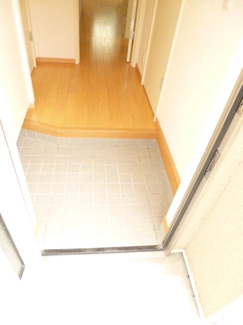 玄関　★お問い合わせはタウンハウジングまで★