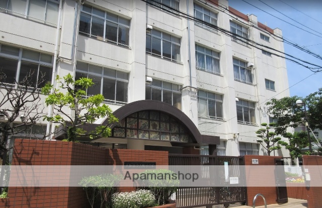 小学校　吉野小学校（小学校）まで421m