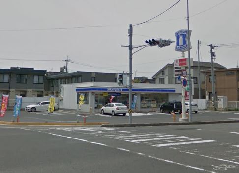 コンビニ　ローソン 出雲大津朝倉一丁目店（コンビニ）まで443m