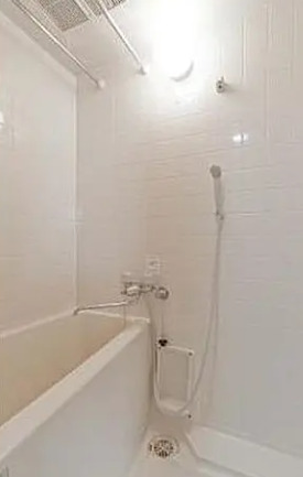 バス・シャワールーム　別部屋の画像を使用しております。