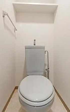 トイレ　別部屋の画像を使用しております。