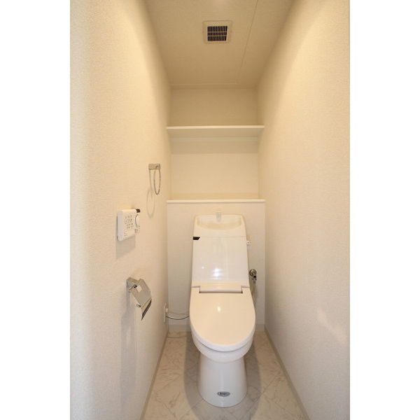 トイレ　清潔感のあるトイレです。