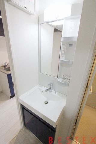 洗面設備　※同マンション別部屋のお写真です。