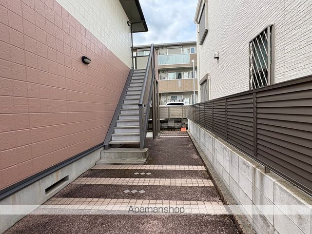 近鉄大阪線 近鉄八尾駅 徒歩10分 2階建 築23年の外観写真