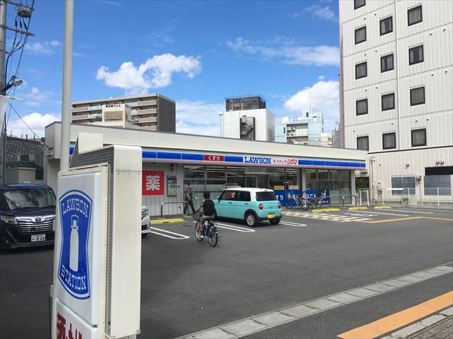 コンビニ　ローソン（コンビニ）まで620m