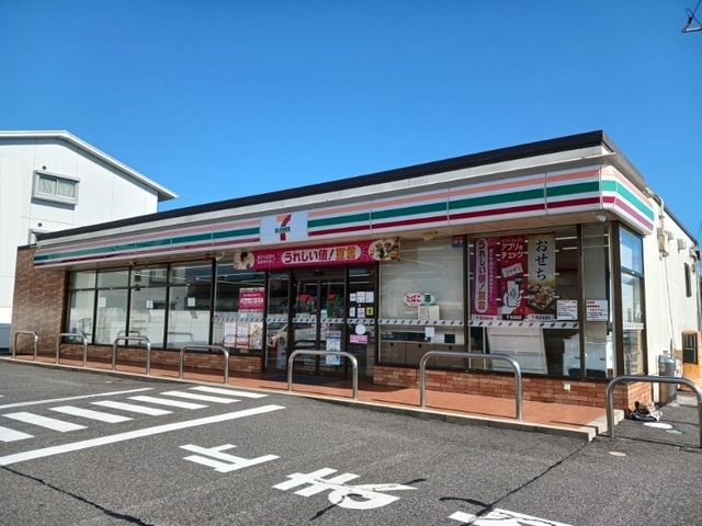 コンビニ　セブンイレブンさん（コンビニ）まで400m