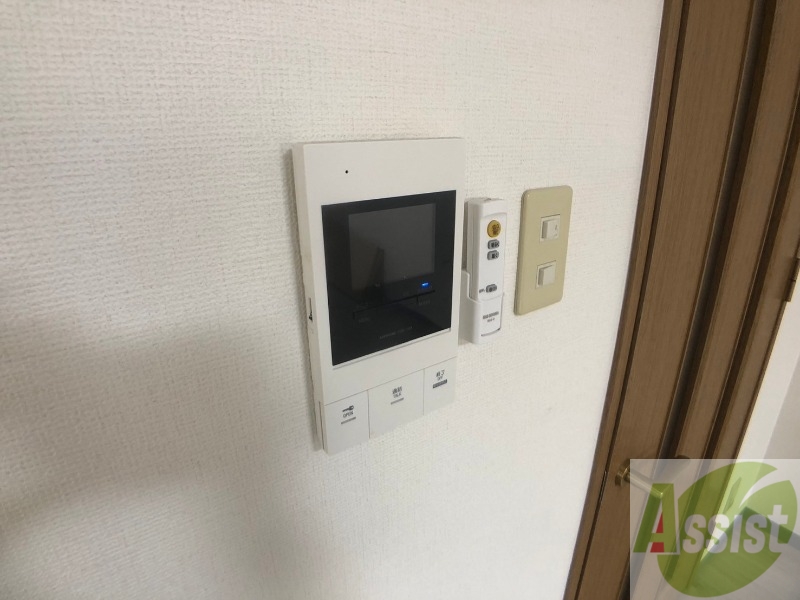 セキュリティ　ＴＶモニター付インターホンです。来客者の顔が見えるので安心！