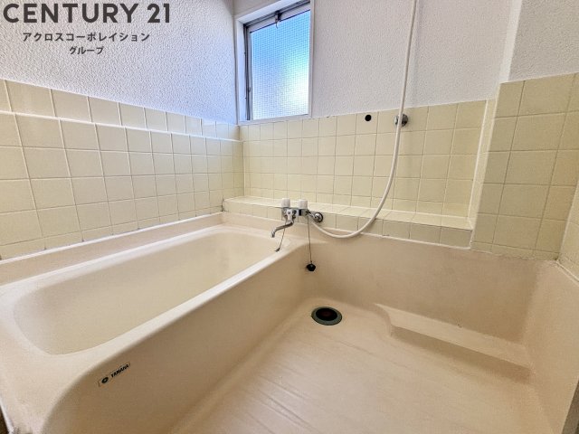 バス・シャワールーム　シンプルで機能的なユニットバスです！