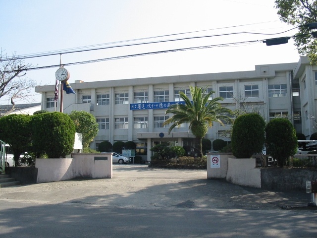 中学校　宮崎市立檍中学校（中学校）まで2014m