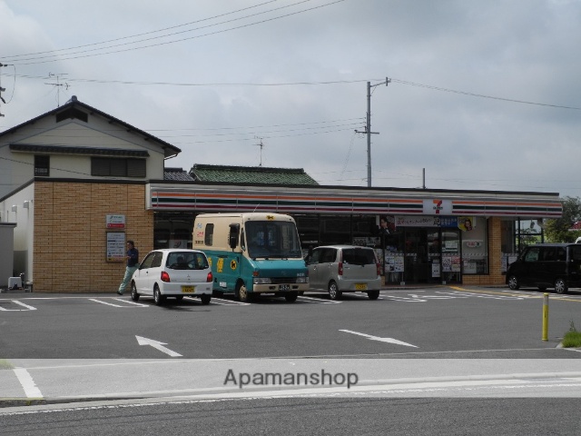 コンビニ　セブンイレブン（コンビニ）まで1865m