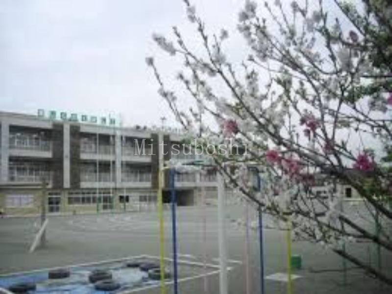 小学校　世田谷区立給田小学校（小学校）まで1759m