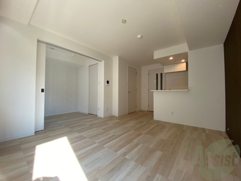 居室・リビング　広くてキレイなお部屋が広がっていて、充実した生活が送れそう。
