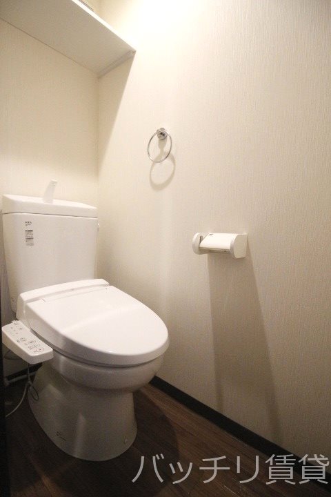 トイレ　画像は同型タイプの為、現状を優先致します。